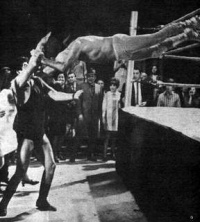 El Santo bojuje o Drákulův poklad